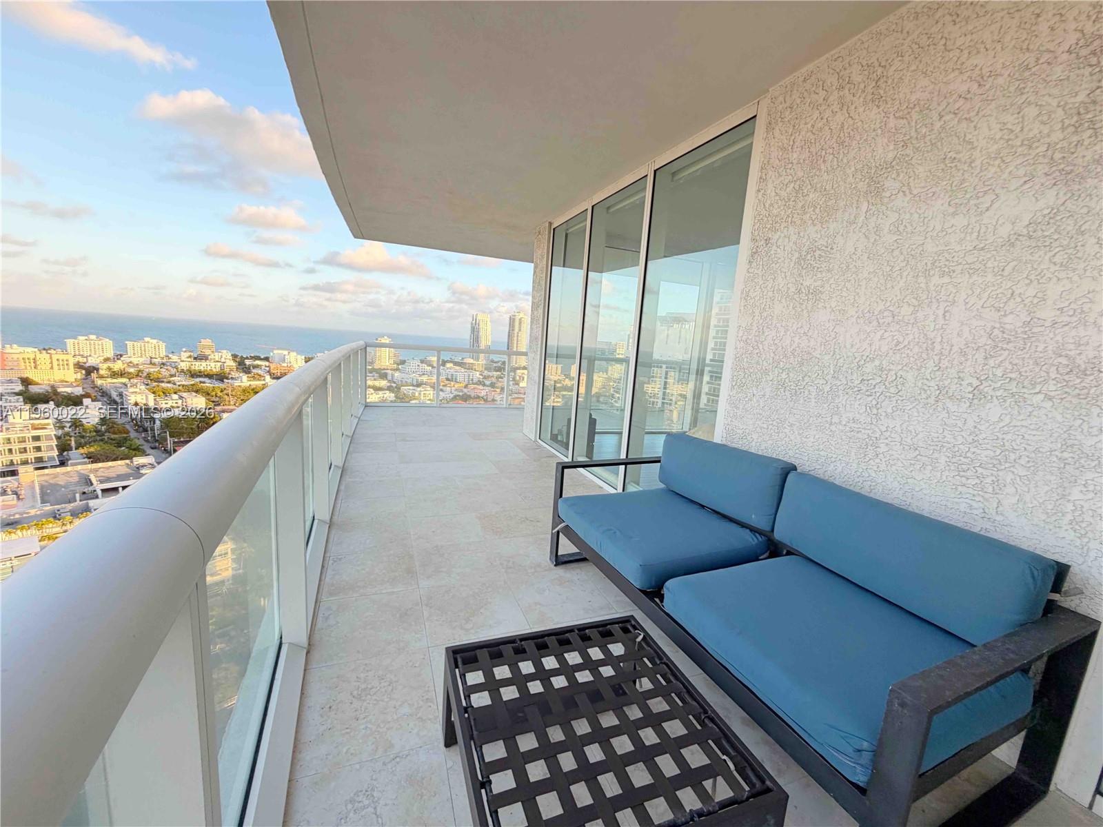 450 Alton Road, Unit 2610 Miami Beach, FL 33139 - Photo 5 of 37