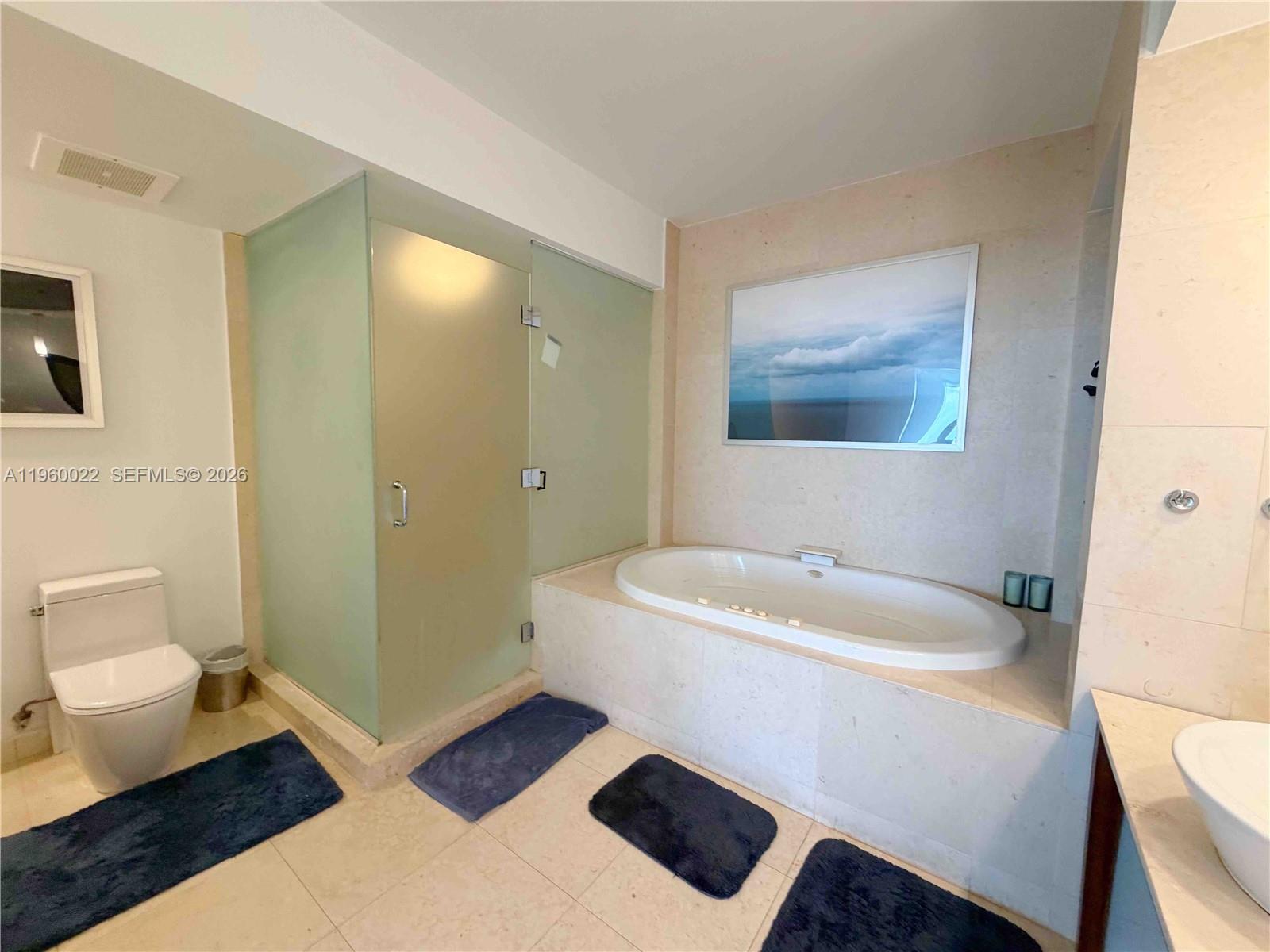 450 Alton Road, Unit 2610 Miami Beach, FL 33139 - Photo 8 of 37