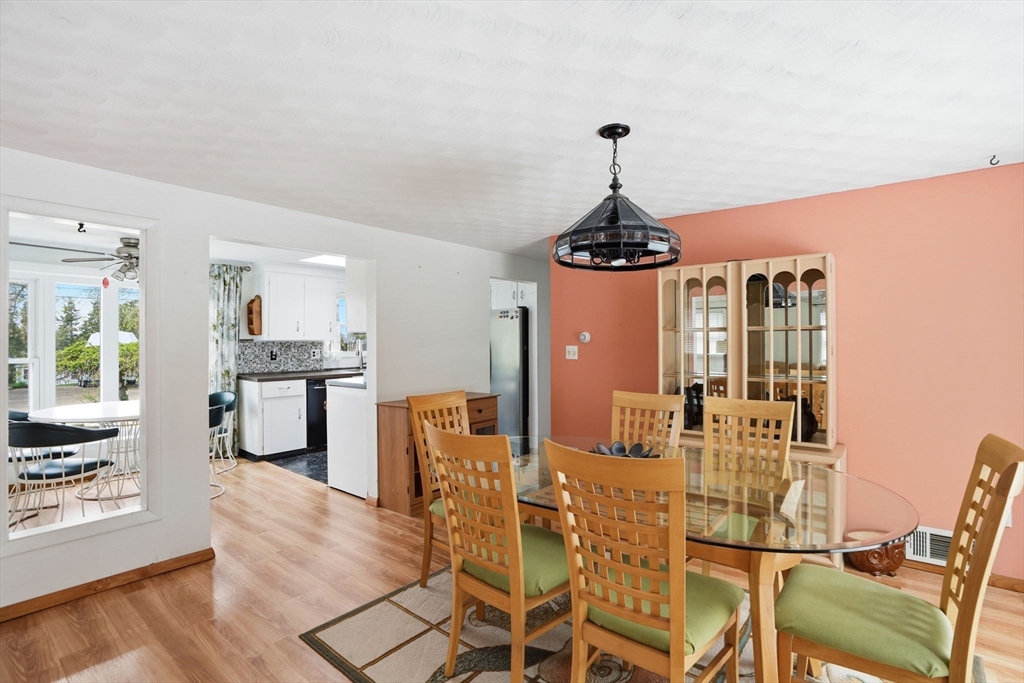 94 Edgewater Drive Wareham, MA 02571 - Photo 24 of 37