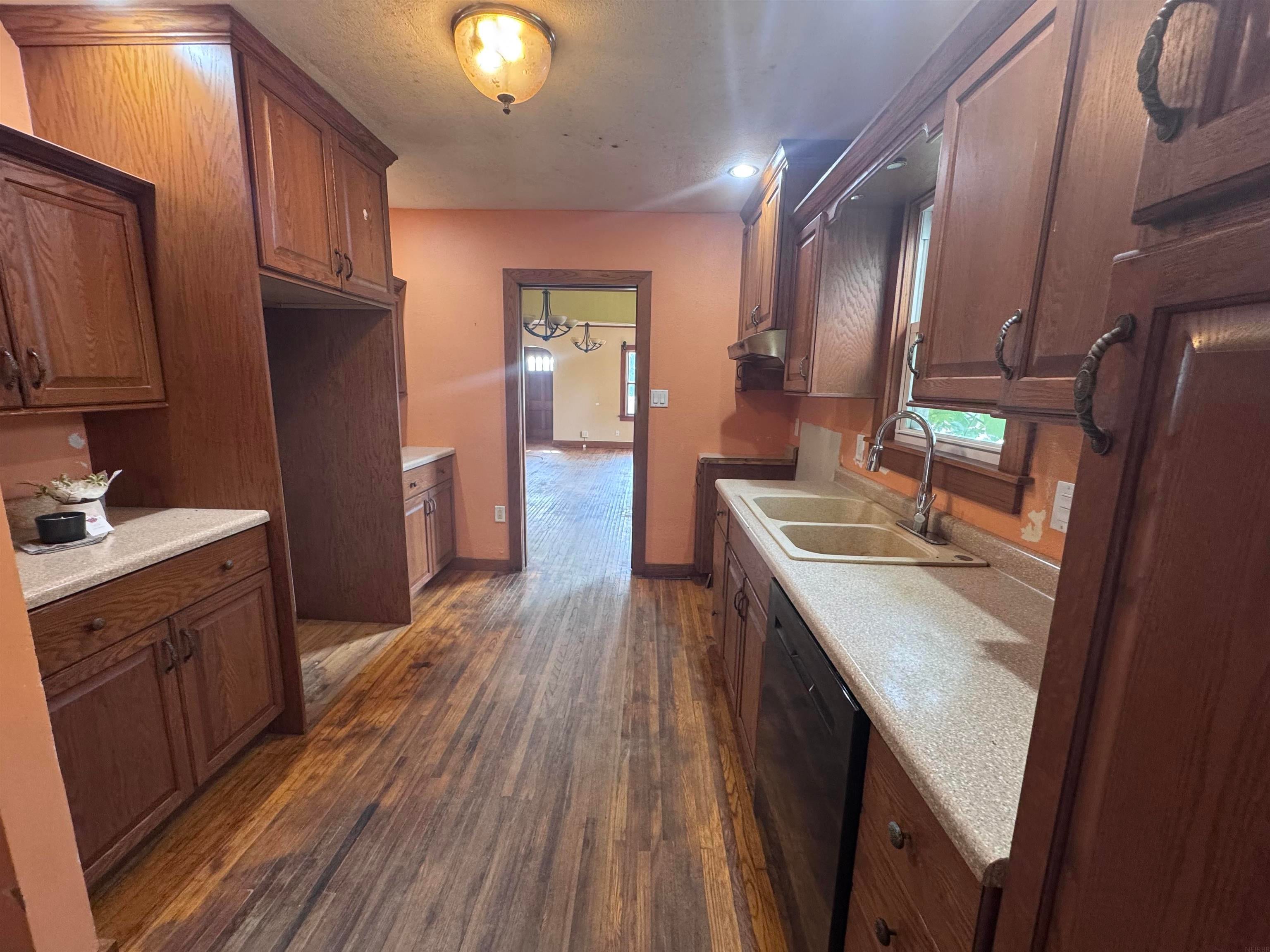 420 Commercial Street Strawberry Point, IA 52076 - Photo 6 of 20 Gallery Image 6