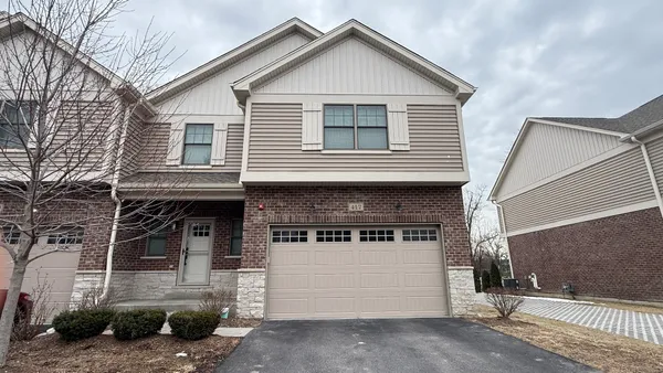 $500,000 | 417 West Pierce Road, Itasca, IL 60143