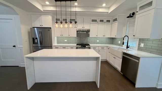 $500,000 | 417 West Pierce Road, Itasca, IL 60143