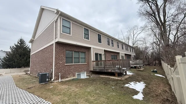 $500,000 | 417 West Pierce Road, Itasca, IL 60143