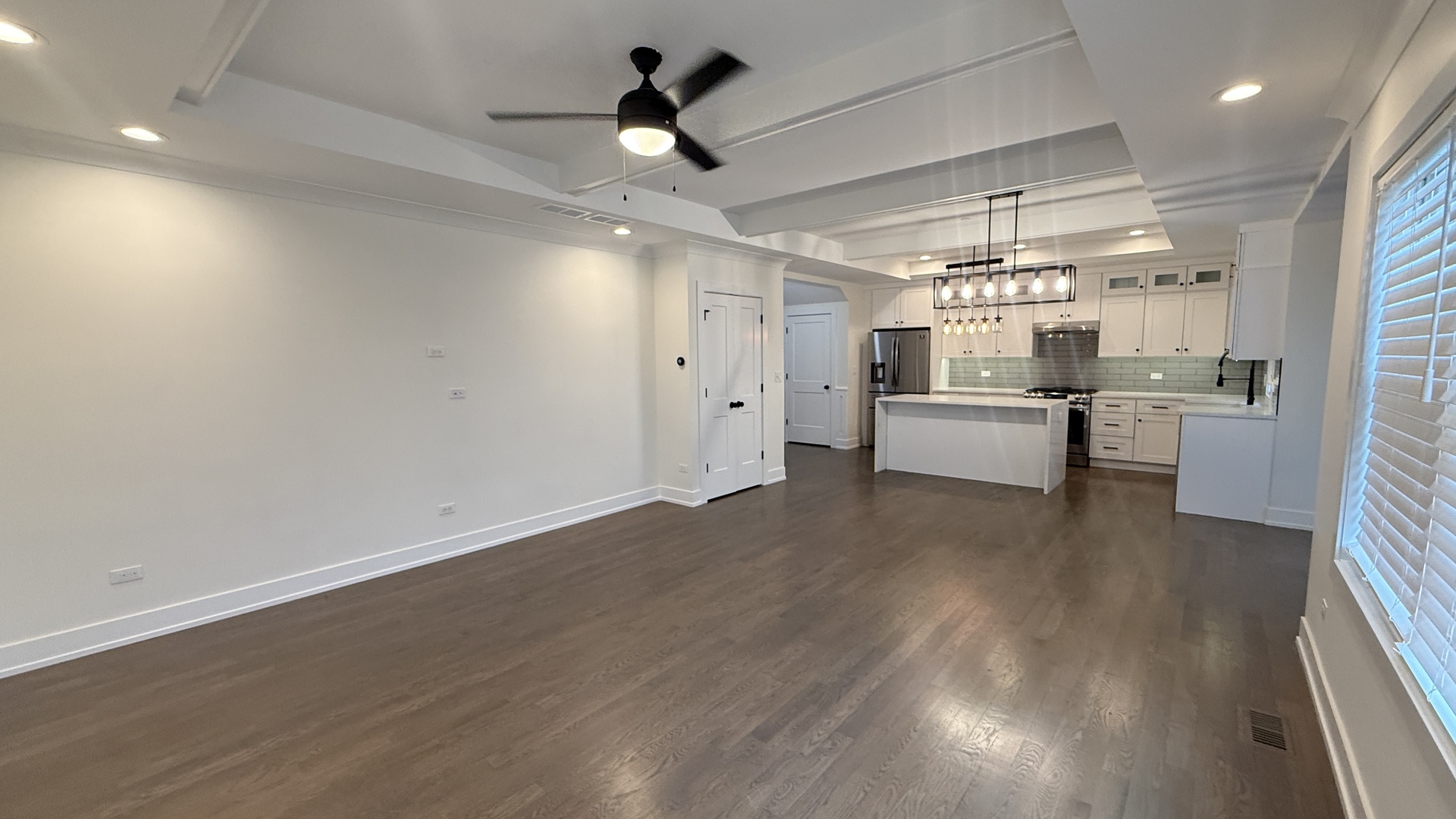 417 West Pierce Road Itasca, IL 60143 - Photo 6 of 32