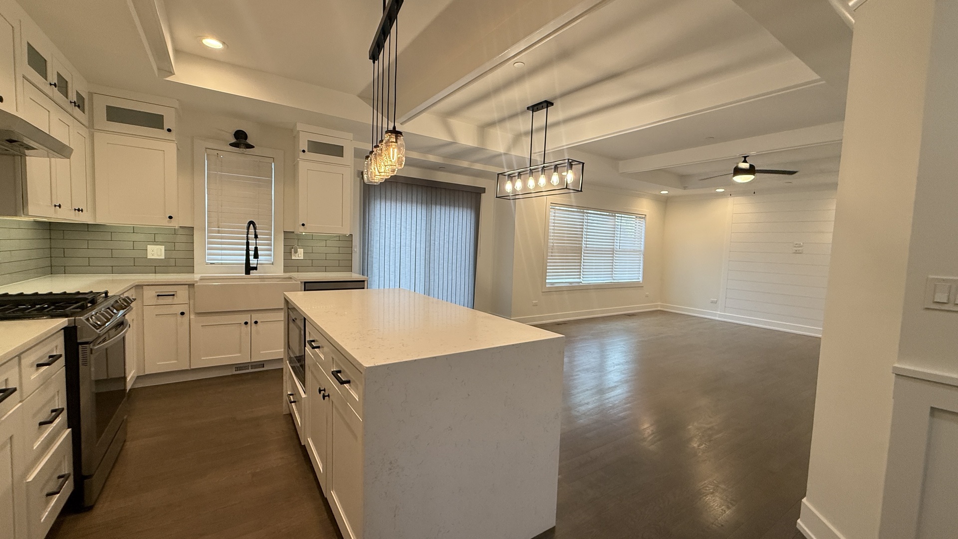 417 West Pierce Road Itasca, IL 60143 - Photo 7 of 32