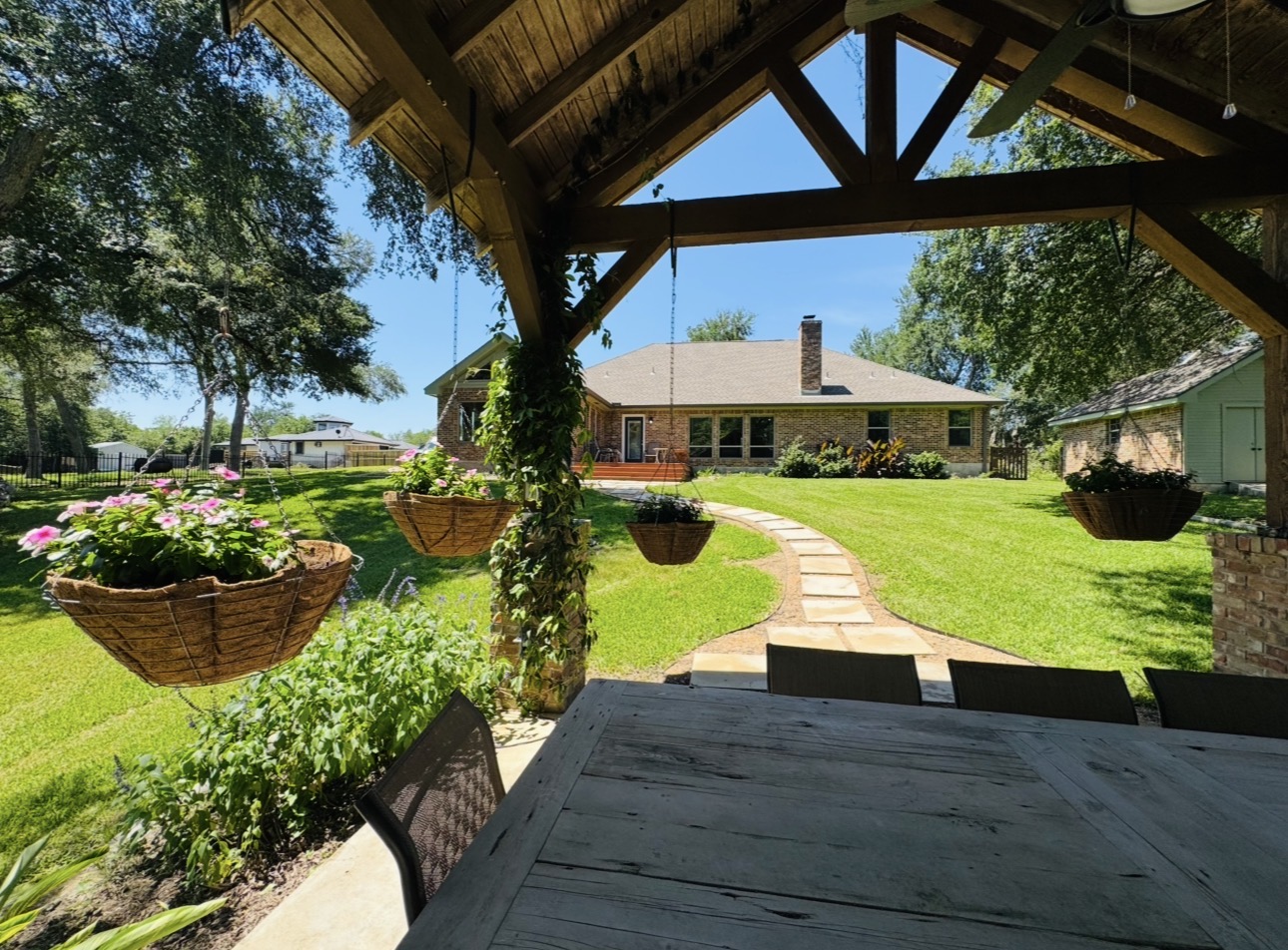 203 East 11th Street Elgin, TX 78621 - Photo 38 of 40