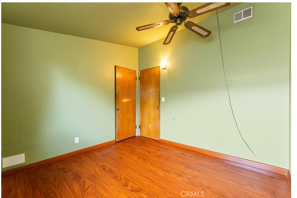 3340 East Poppy Street Long Beach, CA 90805 - Photo 16 of 39 a view of a room with basketball court