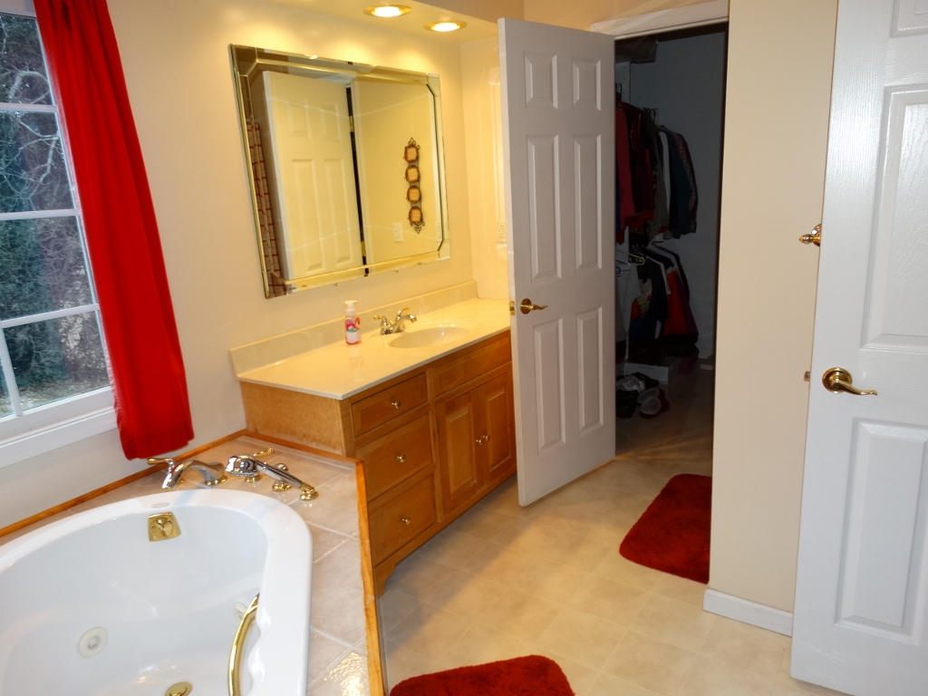 310 Crockett Road Harrogate, TN 37752 - Photo 14 of 40 DSC00118 (1024x768)