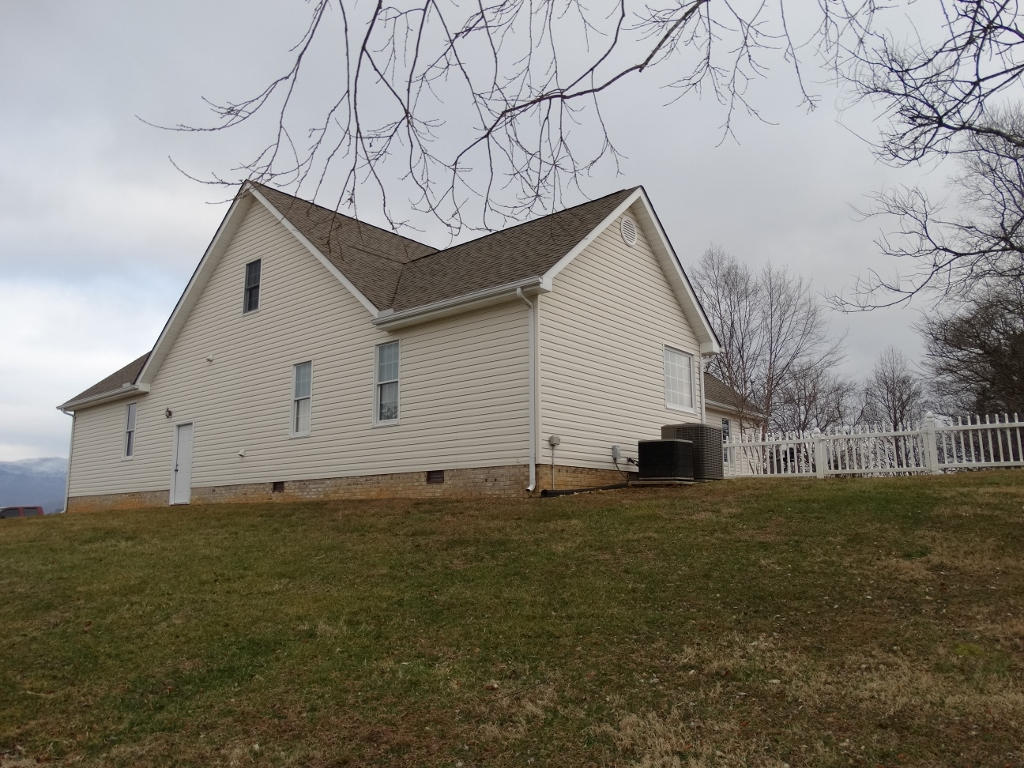 310 Crockett Road Harrogate, TN 37752 - Photo 34 of 40 DSC00138 (1024x768)