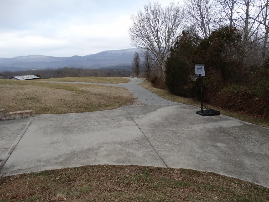 310 Crockett Road Harrogate, TN 37752 - Photo 39 of 40 DSC00143 (1024x768)