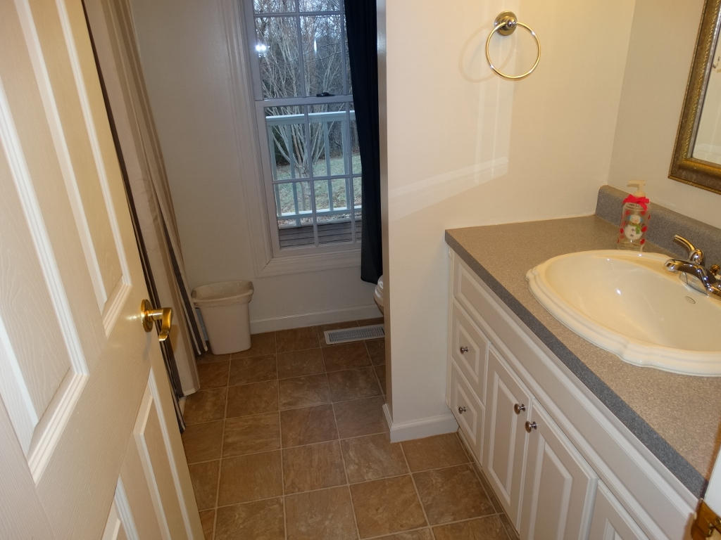 310 Crockett Road Harrogate, TN 37752 - Photo 5 of 40 DSC00109 (1024x768)