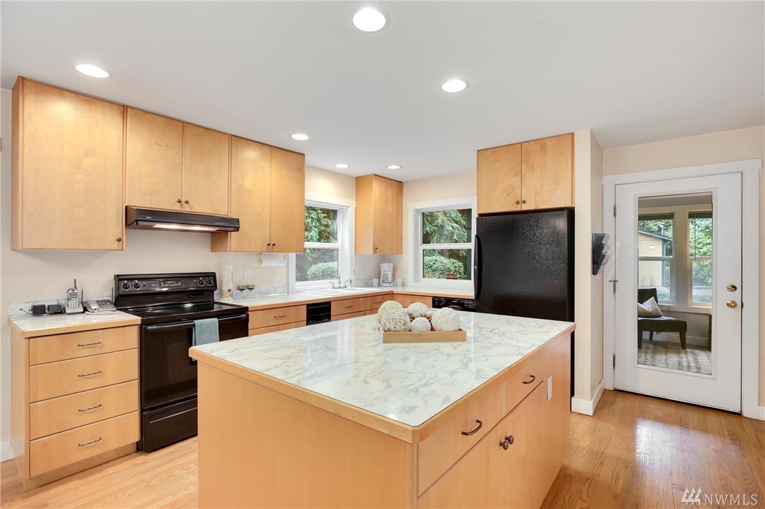 1730 Southeast Mullenix Road Port Orchard, WA 98367 - Photo 3 of 25