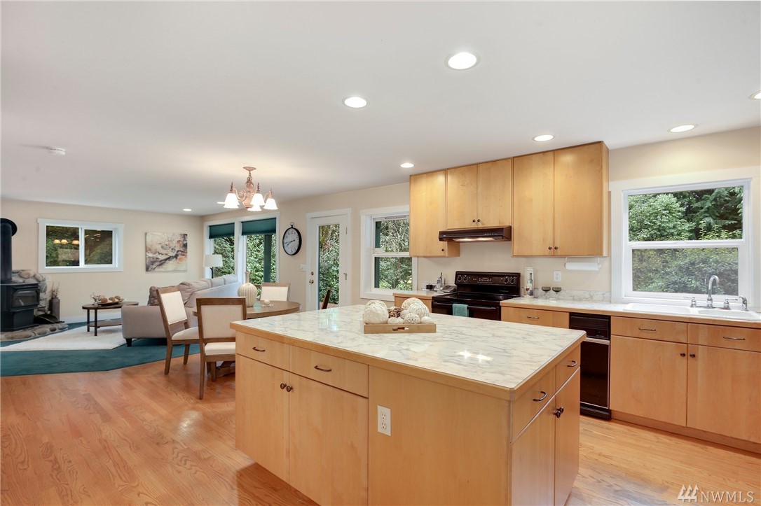 1730 Southeast Mullenix Road Port Orchard, WA 98367 - Photo 5 of 25