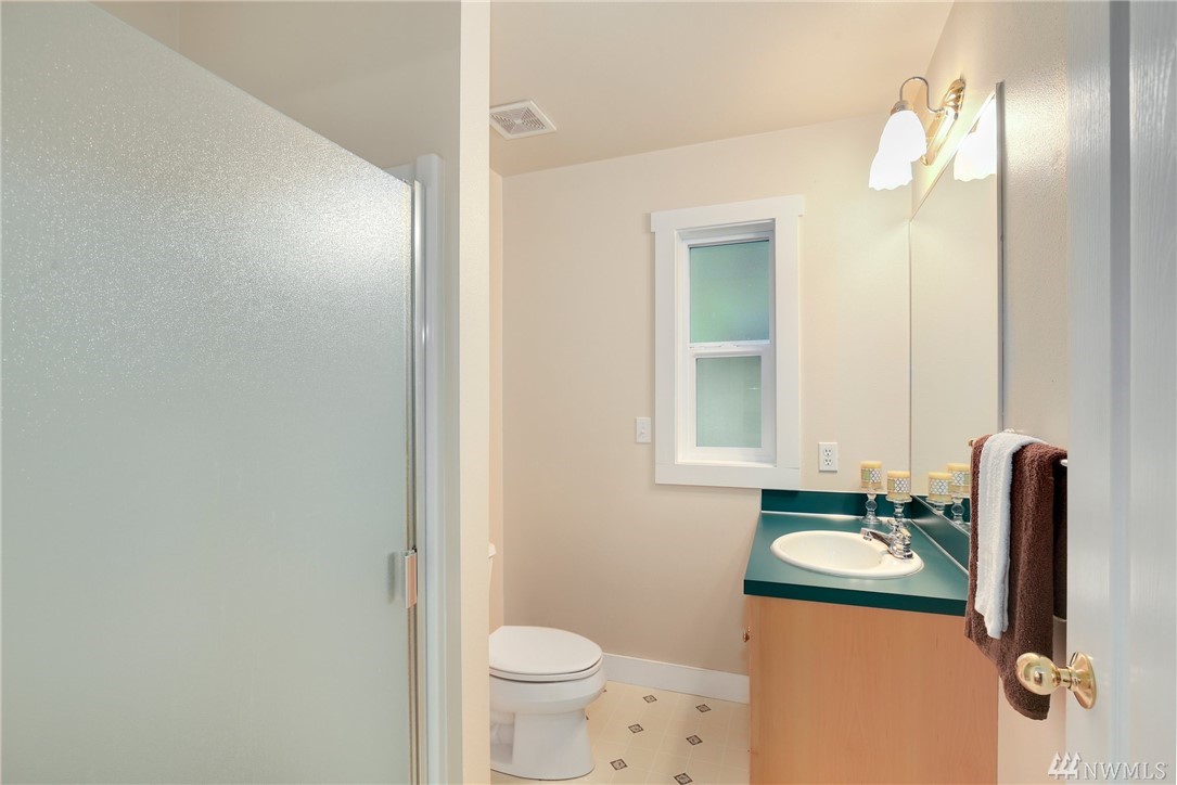 1730 Southeast Mullenix Road Port Orchard, WA 98367 - Photo 9 of 25