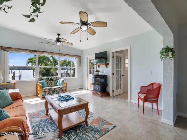 $2,850 | 3957 Canal Drive, Sebastian, FL 32976