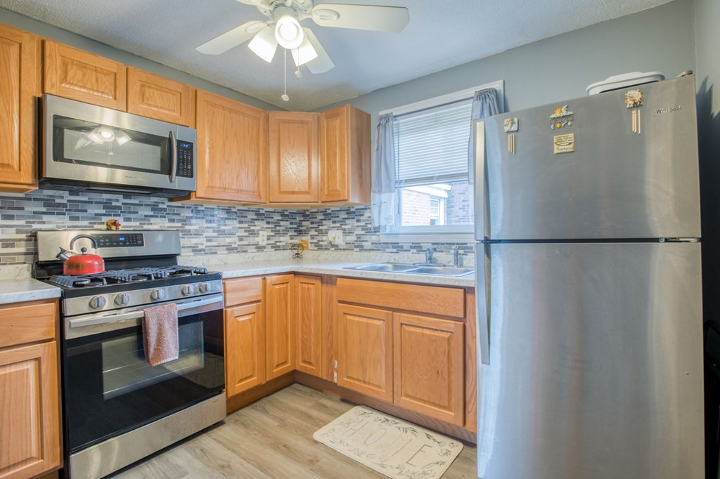 19 Colony Road, Unit 3 West Springfield, MA 01089 - Photo 7 of 23 Gallery Image 7