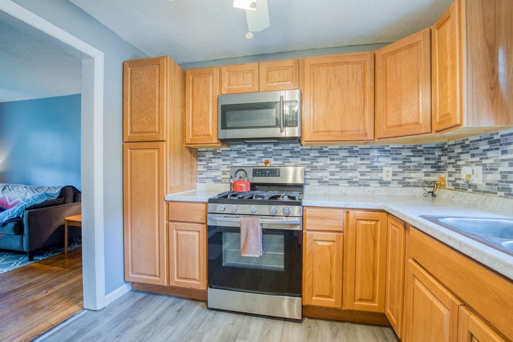 19 Colony Road, Unit 3 West Springfield, MA 01089 - Photo 8 of 23 Gallery Image 8