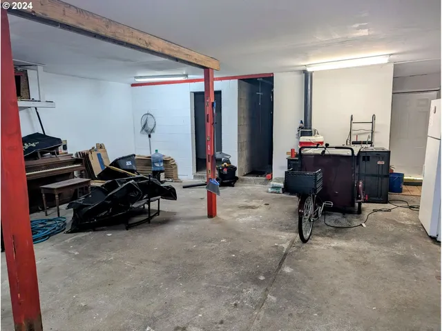 $239,000 | 293 North Empire Boulevard, Coos Bay, OR 97420