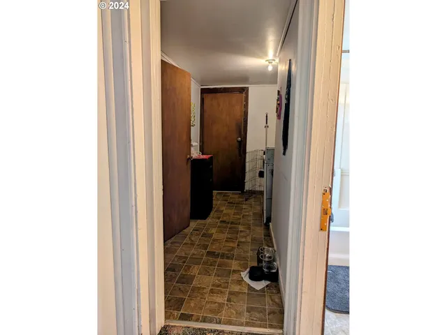 $239,000 | 293 North Empire Boulevard, Coos Bay, OR 97420