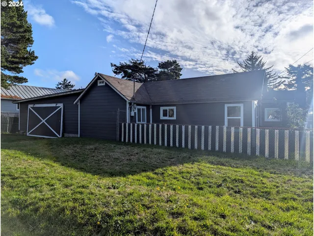 $239,000 | 293 North Empire Boulevard, Coos Bay, OR 97420