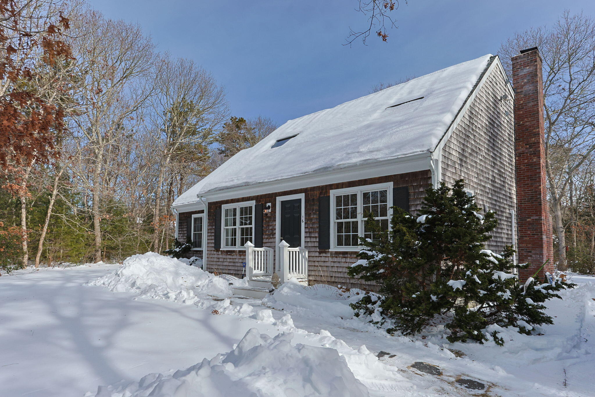 16 Newtown Road Sandwich, MA 02563 - Photo 3 of 27 2-web-or-mls-16-newtown-rd