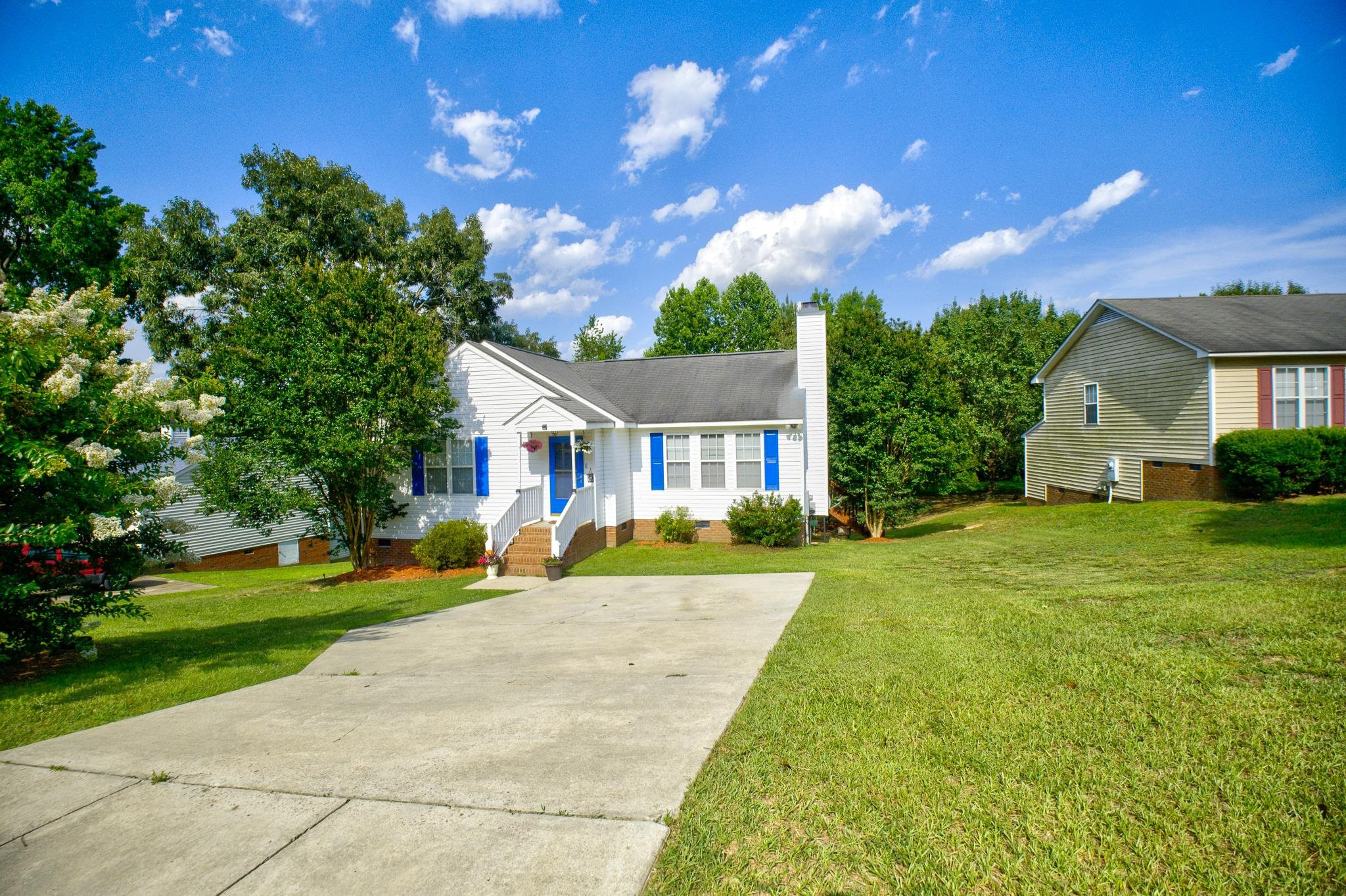 913 Delham Road Knightdale, NC 27545 - Photo 2 of 16 Exterior Front