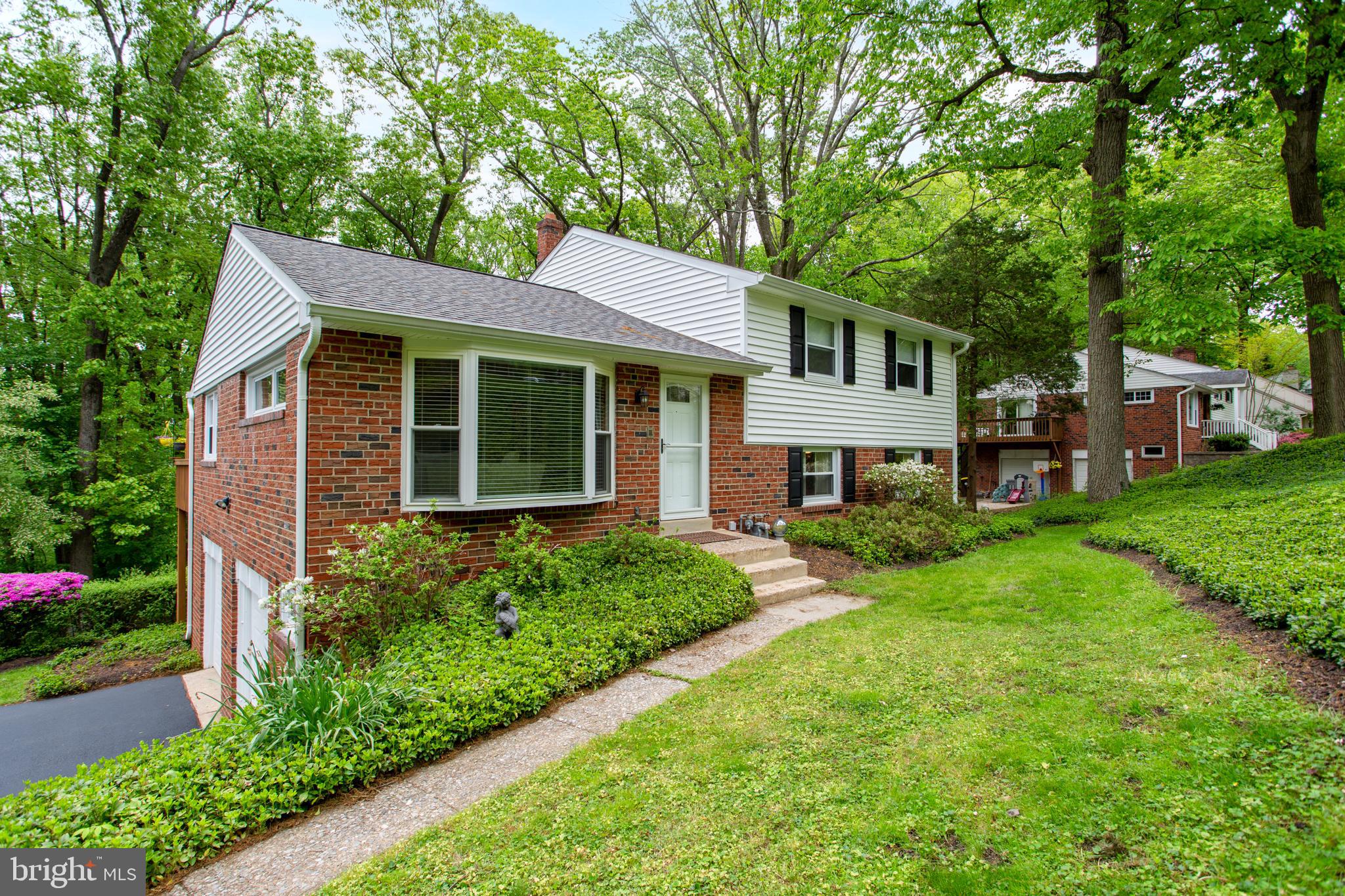 661 Forest Road Wayne, PA 19087 - Photo 2 of 42