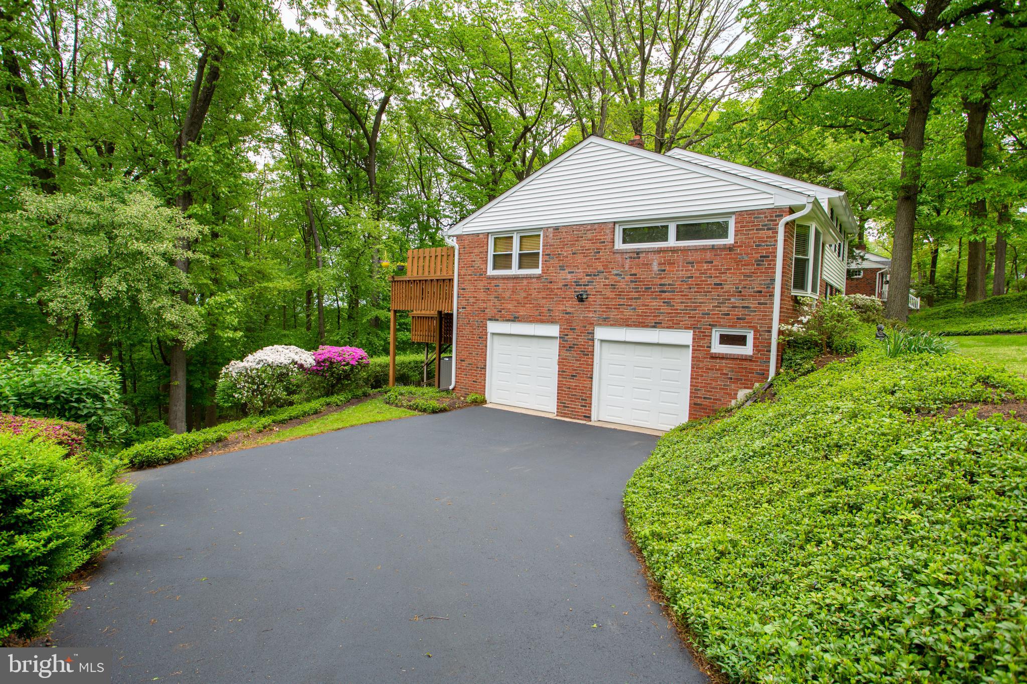 661 Forest Road Wayne, PA 19087 - Photo 3 of 42