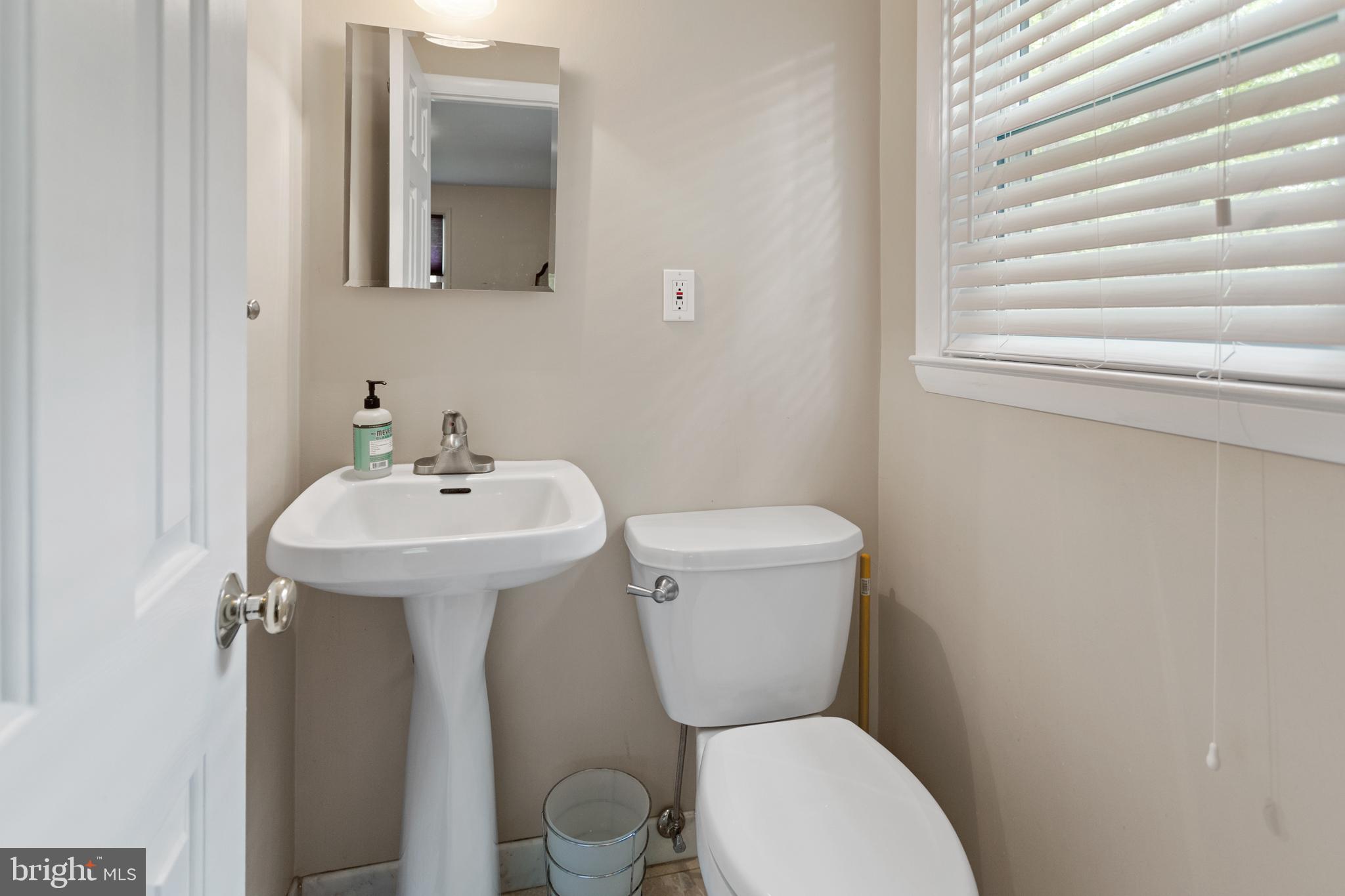 661 Forest Road Wayne, PA 19087 - Photo 33 of 42