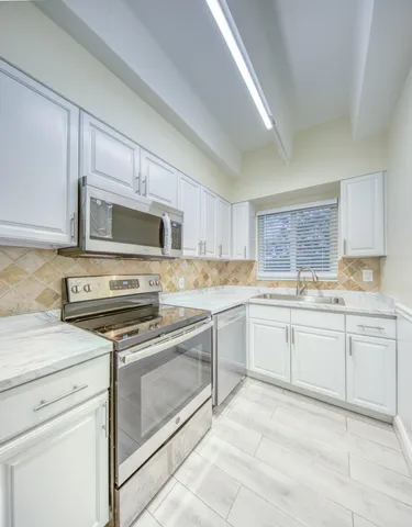 $1,400 | 1520 Lake Avenue, Unit 3A, Lake Worth Beach, FL 33460