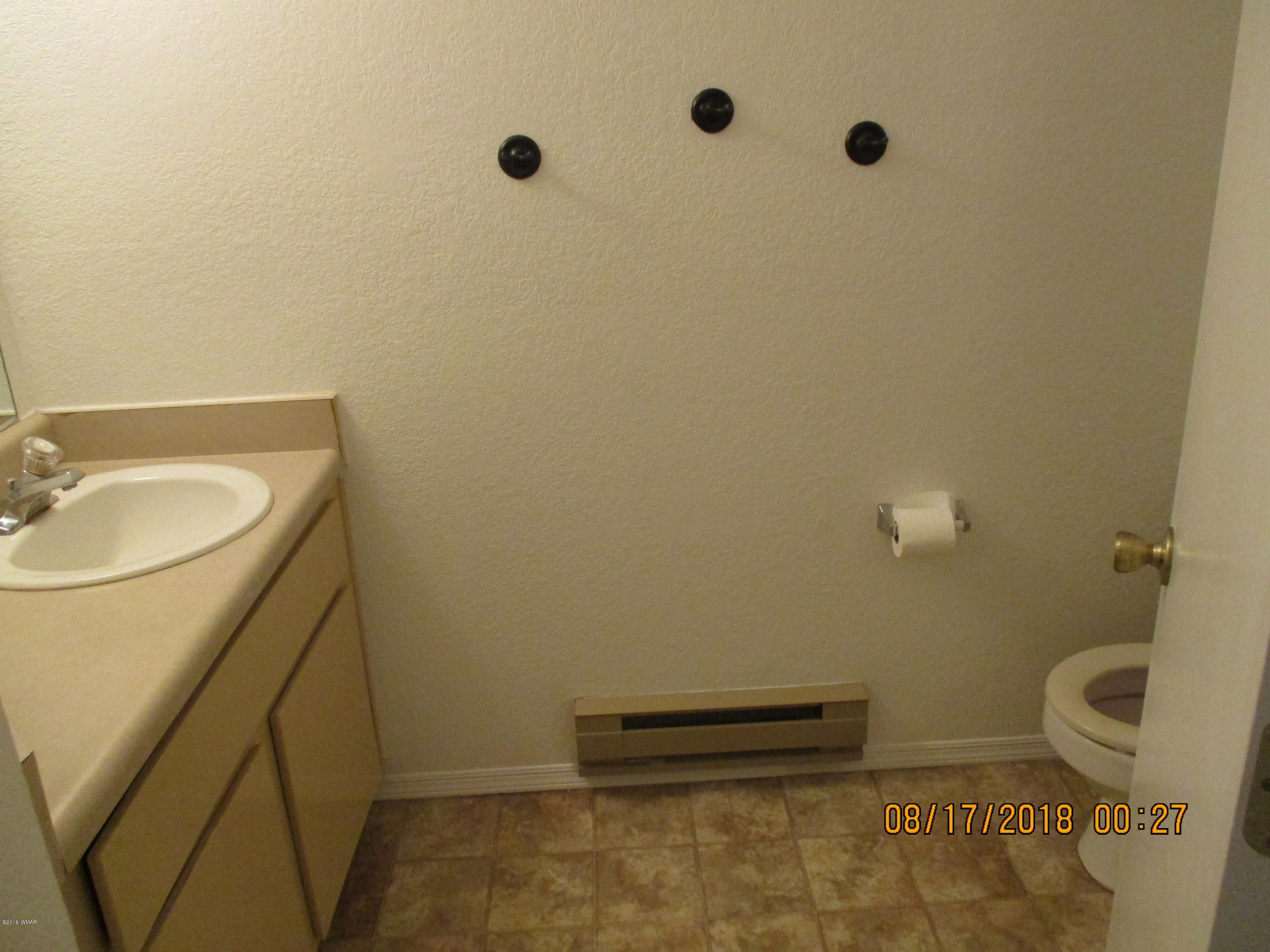 104 South White Mountain Road, Unit 104 Show Low, AZ 85901 - Photo 8 of 9