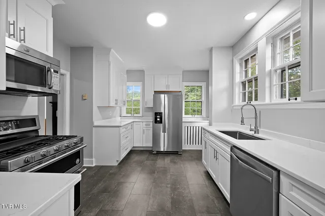 $479,985 | 217 North Street, Marion, VA 24354