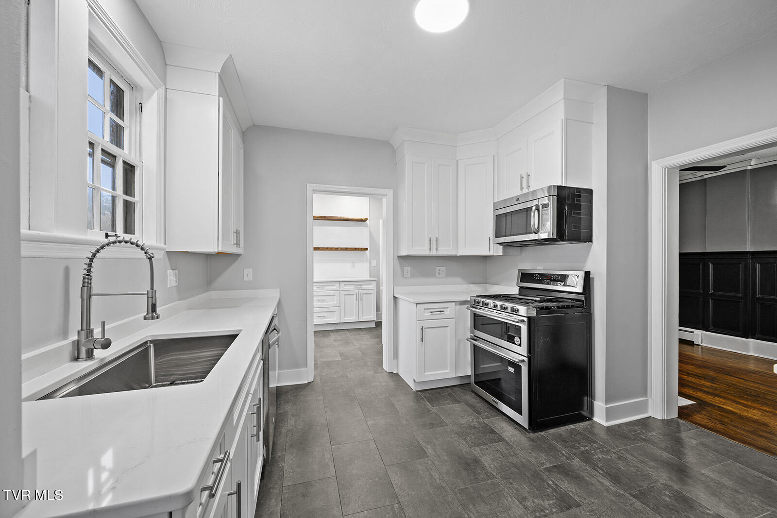 217 North Street Marion, VA 24354 - Photo 12 of 50 DSC_0178_1600