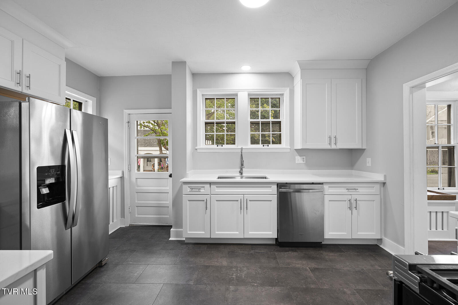 217 North Street Marion, VA 24354 - Photo 13 of 50 DSC_0183_1600
