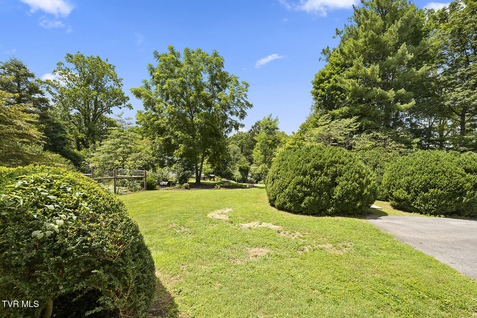 217 North Street Marion, VA 24354 - Photo 42 of 50 DSC_0107_1600