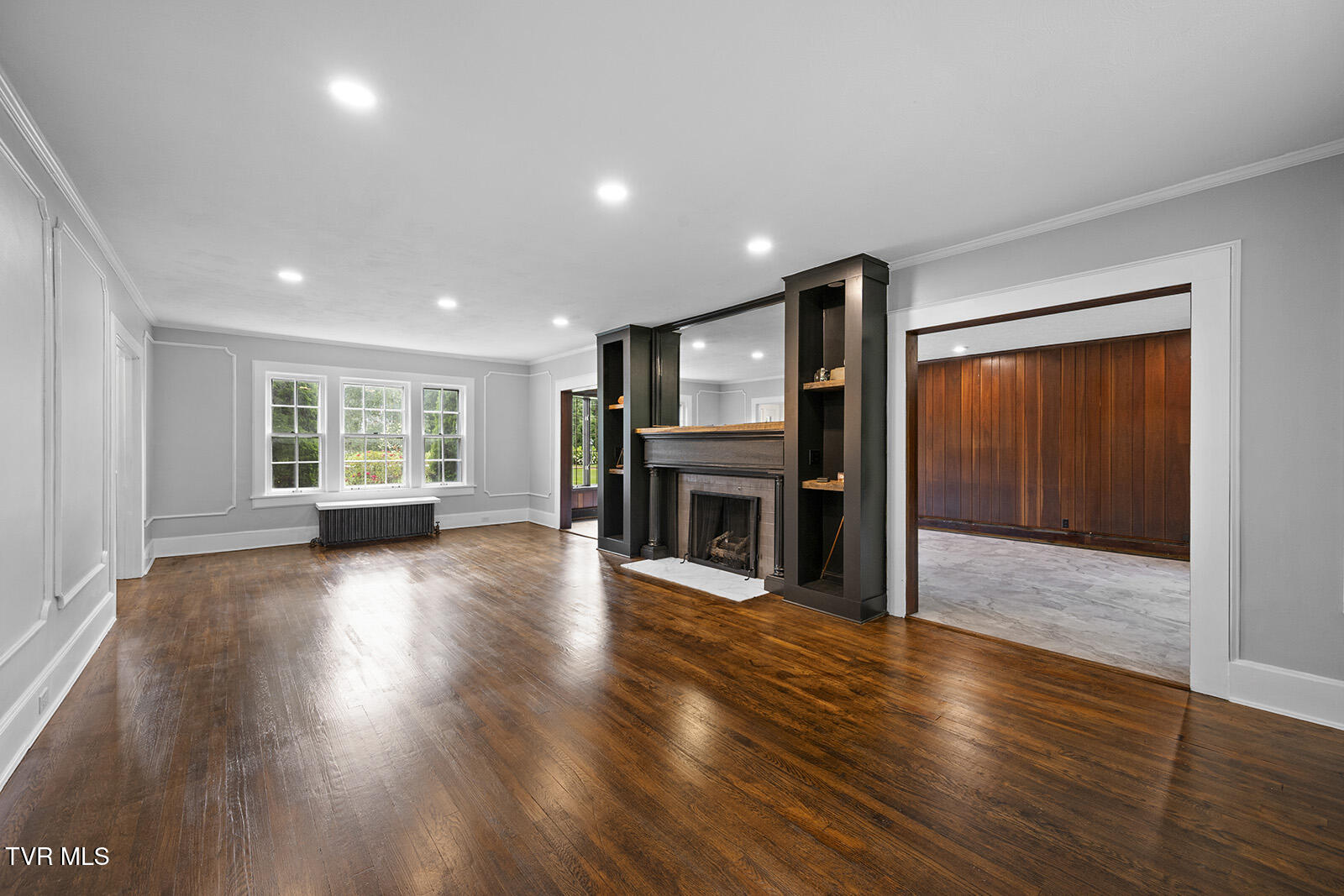 217 North Street Marion, VA 24354 - Photo 6 of 50 DSC_0148_1600