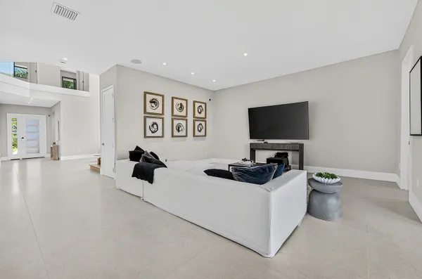 $17,000 | 9370 Sunflower Mdw Road, Boca Raton, FL 33434