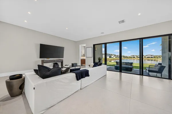 $17,000 | 9370 Sunflower Mdw Road, Boca Raton, FL 33434