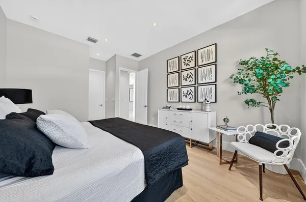 $17,000 | 9370 Sunflower Mdw Road, Boca Raton, FL 33434