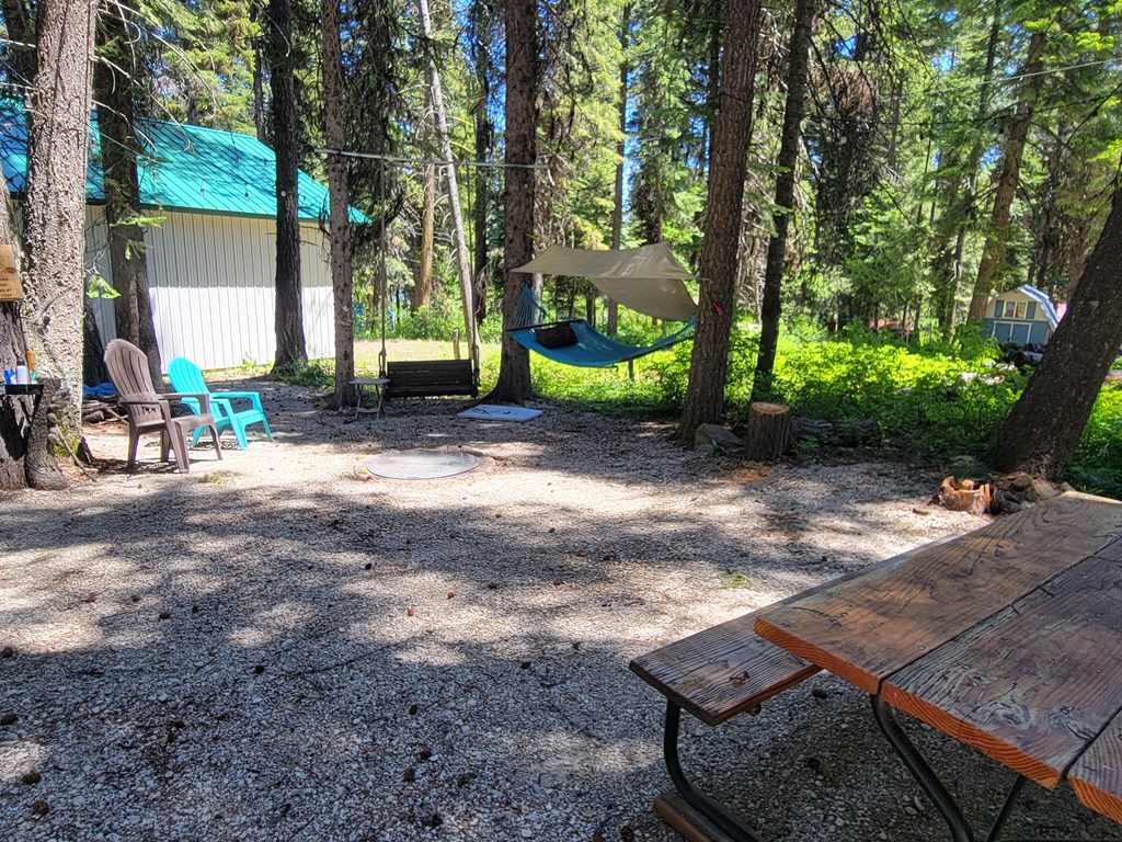 579 Noland Road Cascade, ID 83611 - Photo 4 of 31 FIREPIT AREA