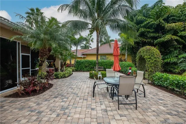 $689,000 | 4520 Northwest Indian Oak Court, Jensen Beach, FL 34957