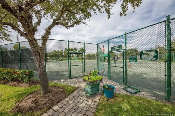 $689,000 | 4520 Northwest Indian Oak Court, Jensen Beach, FL 34957