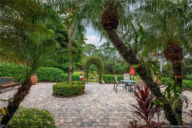 $689,000 | 4520 Northwest Indian Oak Court, Jensen Beach, FL 34957