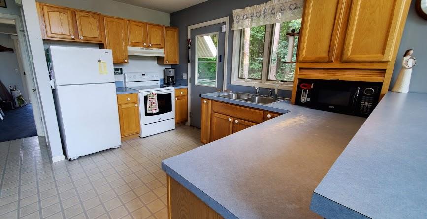 7274 Mergener Road Fruitport, MI 49415 - Photo 10 of 33 Kitchen 1