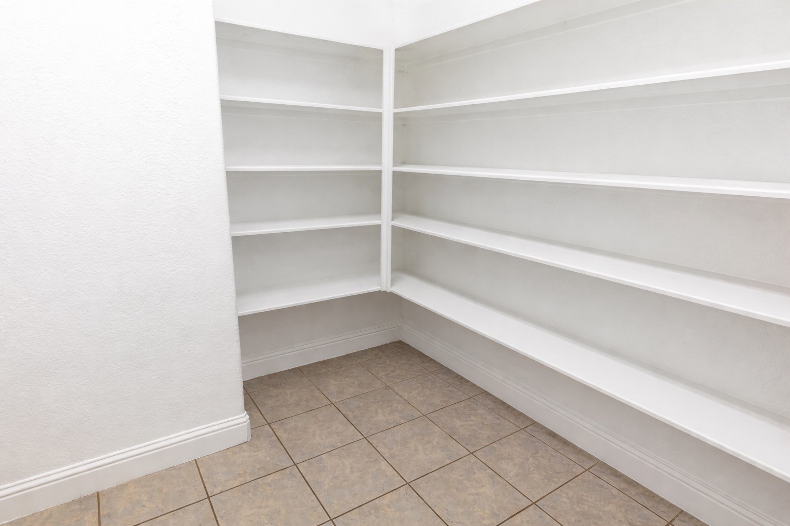18226 West Ridge Bend Lane Cypress, TX 77433 - Photo 11 of 34 Walk-in pantry