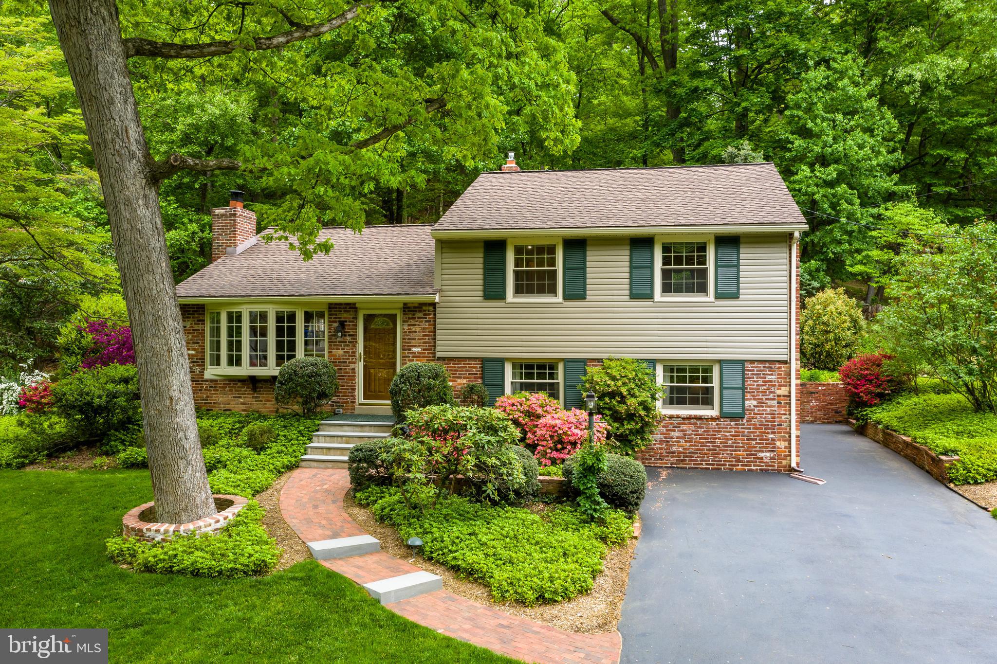 574 Brookwood Road Wayne, PA 19087 - Photo 1 of 33