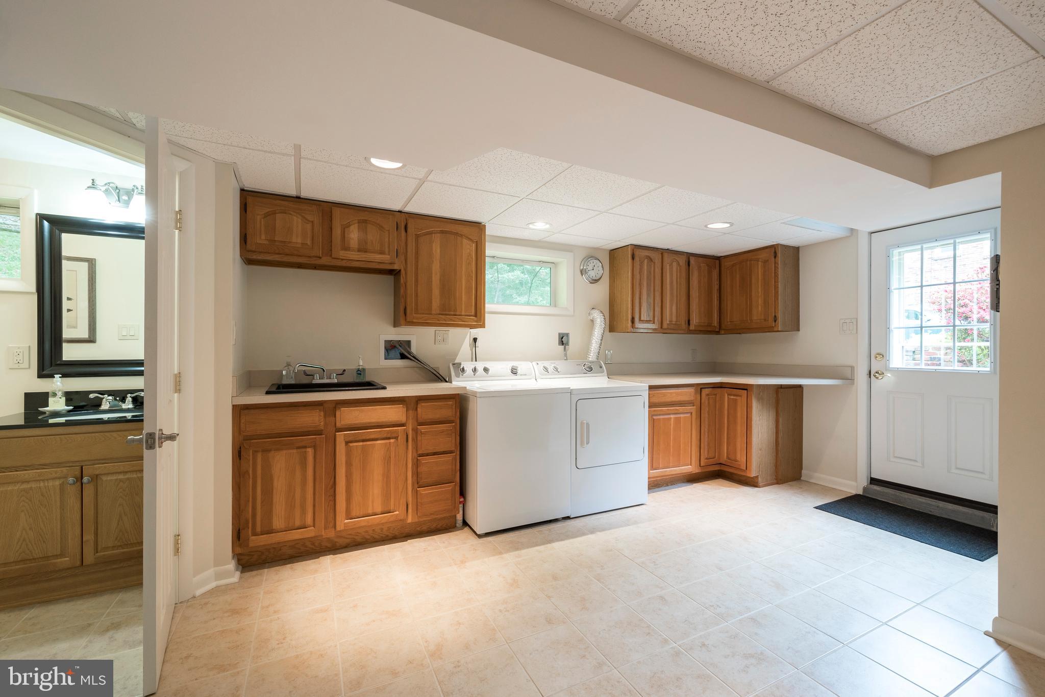 574 Brookwood Road Wayne, PA 19087 - Photo 29 of 33 Laundry Room
