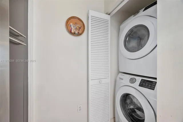 $4,500 | 951 Brickell Avenue, Unit 1806, Miami, FL 33131