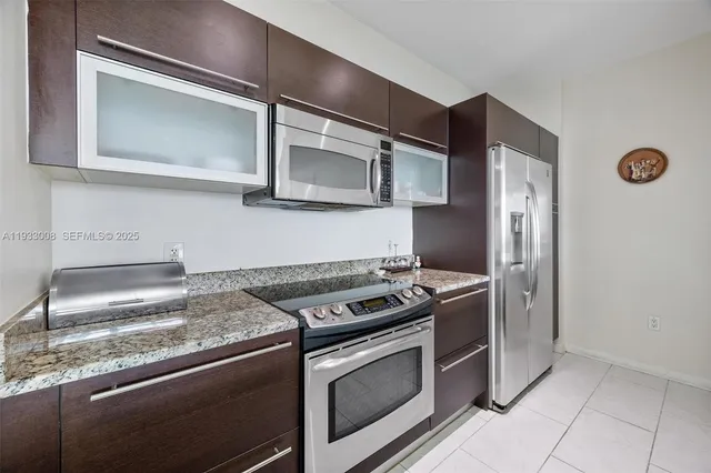 $4,500 | 951 Brickell Avenue, Unit 1806, Miami, FL 33131