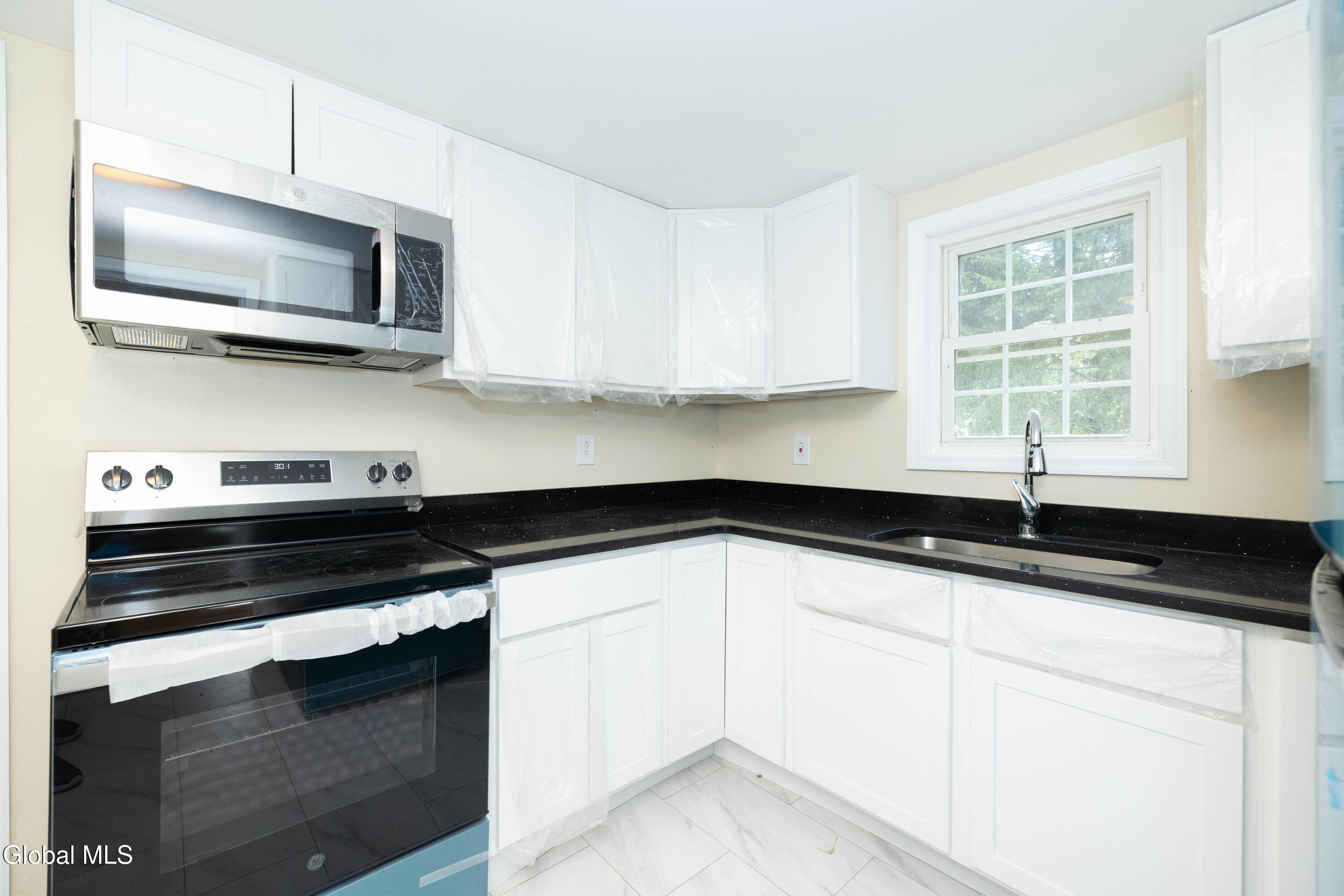 223 Luzerne Road Queensbury, NY 12804 - Photo 14 of 52 0S4A0115